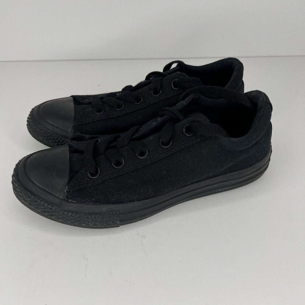 Converse Chuck Taylor AllStar Classic Low Top Solid Black Sneaker Junior Size 3